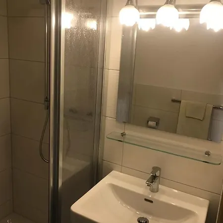 Falken Horst Hostel *