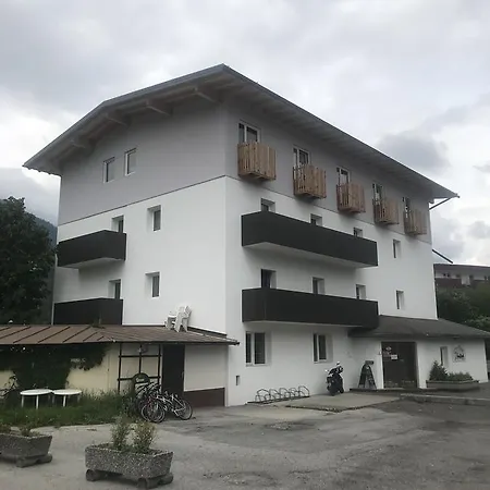 Falken Horst * Lienz
