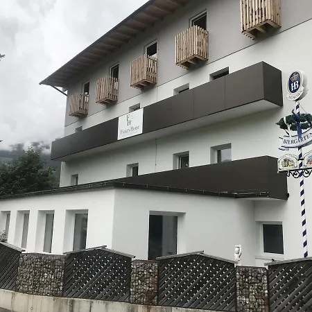 Falken Horst Hostel *