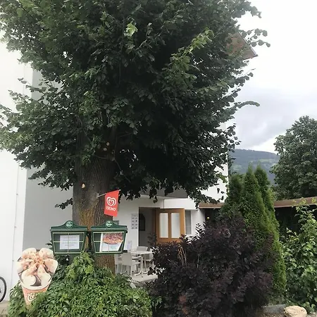 Falken Horst Hostel